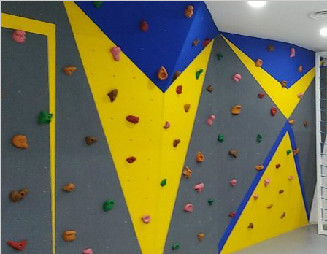 自己家装攀岩墙，让孩子们在家体验攀岩带来的乐趣